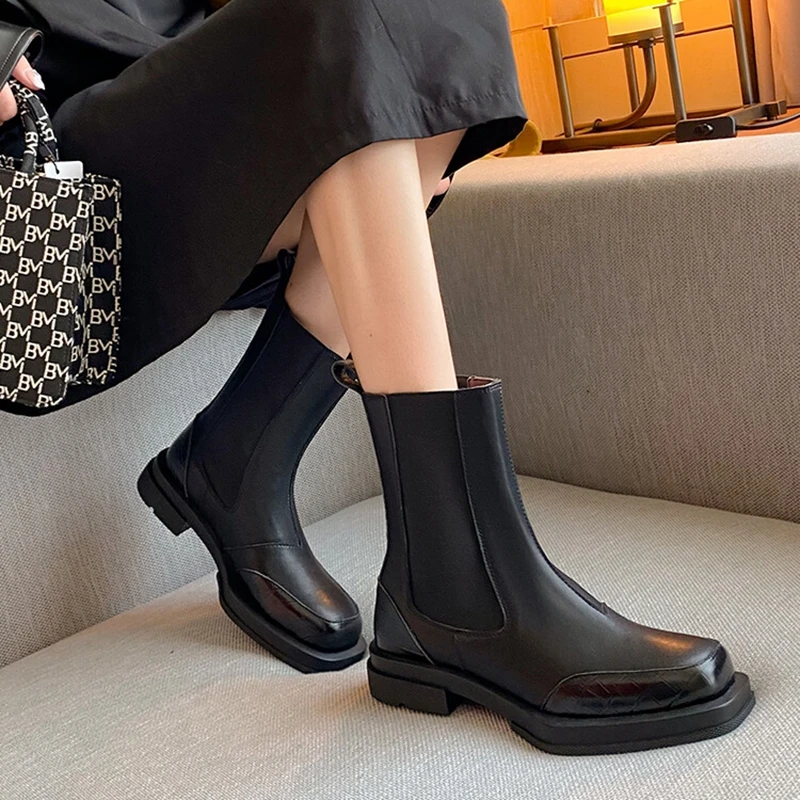 Новата Есенна обувки; Дамски обувки от естествена/спилка; Дамски обувки с квадратни пръсти, за да не сужающемся надолу масивна ток; разноцветни Къси Черни ботуши Изображение 5